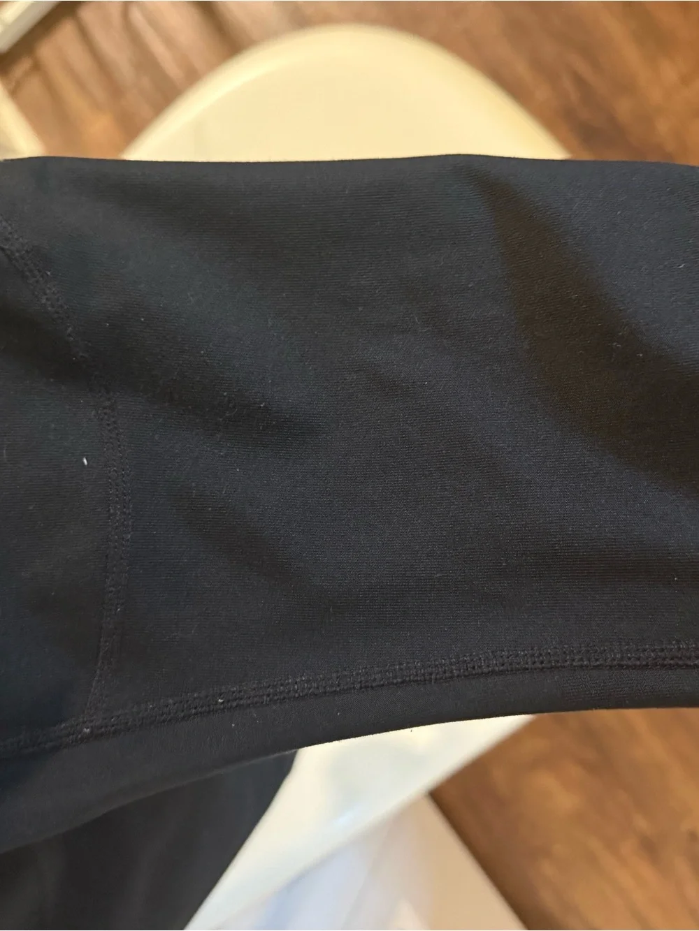Nike Black Cropped Leggings capris with Reflective Swoosh medium 18 in inseam